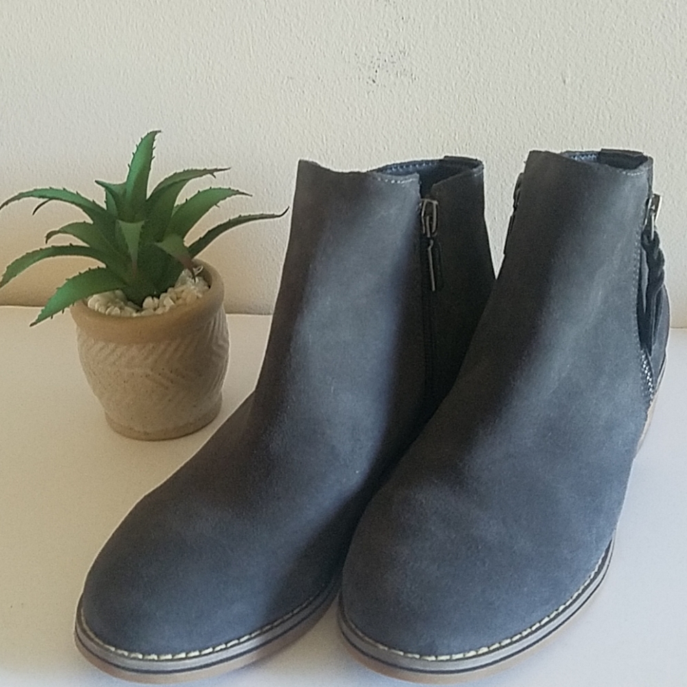 Blondo Liam Women's Waterproof Booties